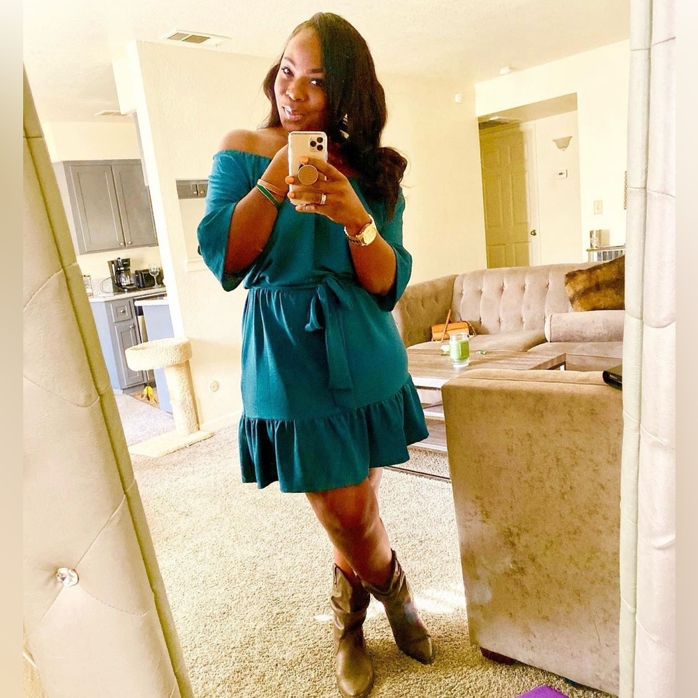 MICHAEL Michael Kors Cutout-Neck Ruffled Dress excellent condition. Size large.